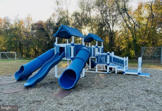 THE HIGHLANDS - Residential