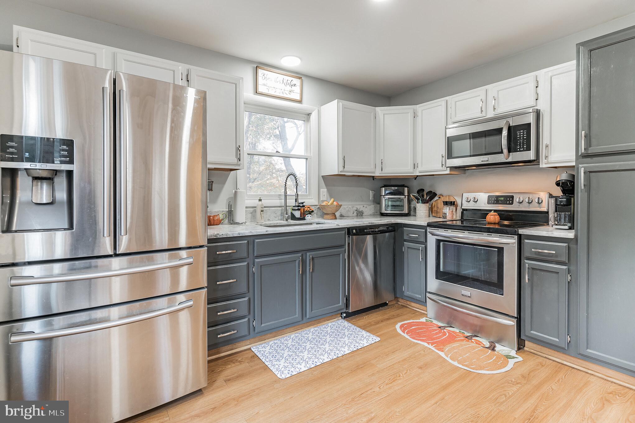 THE HIGHLANDS - Residential