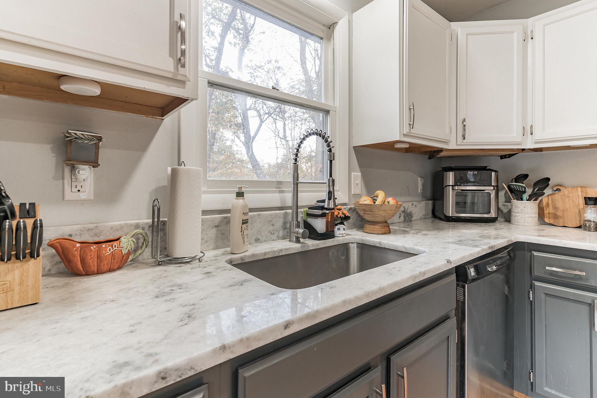 THE HIGHLANDS - Residential