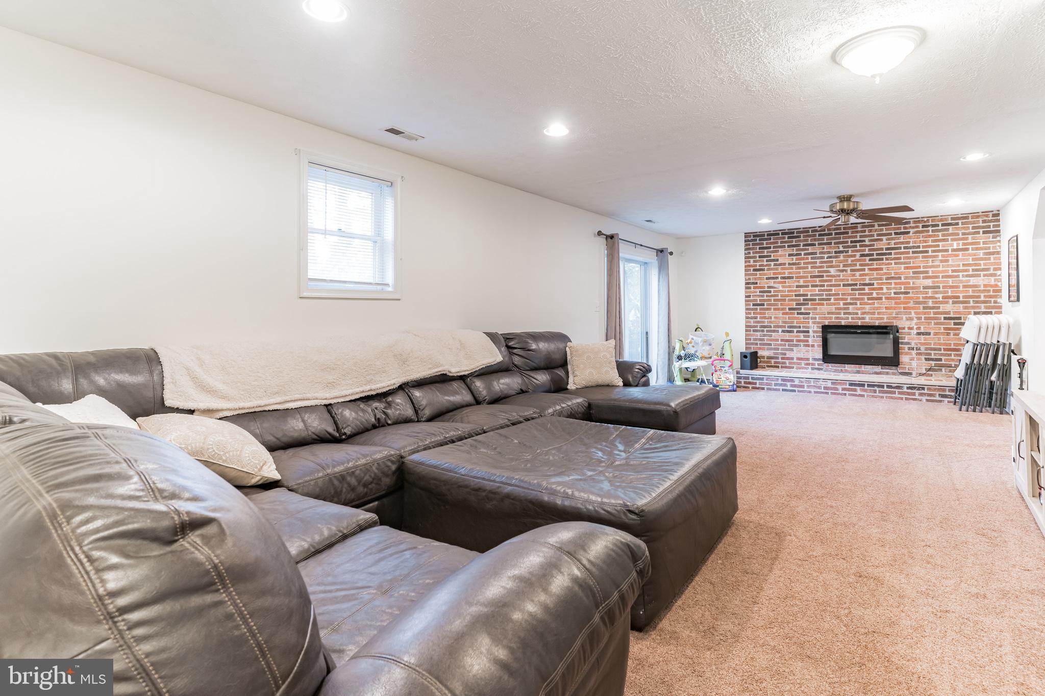 THE HIGHLANDS - Residential