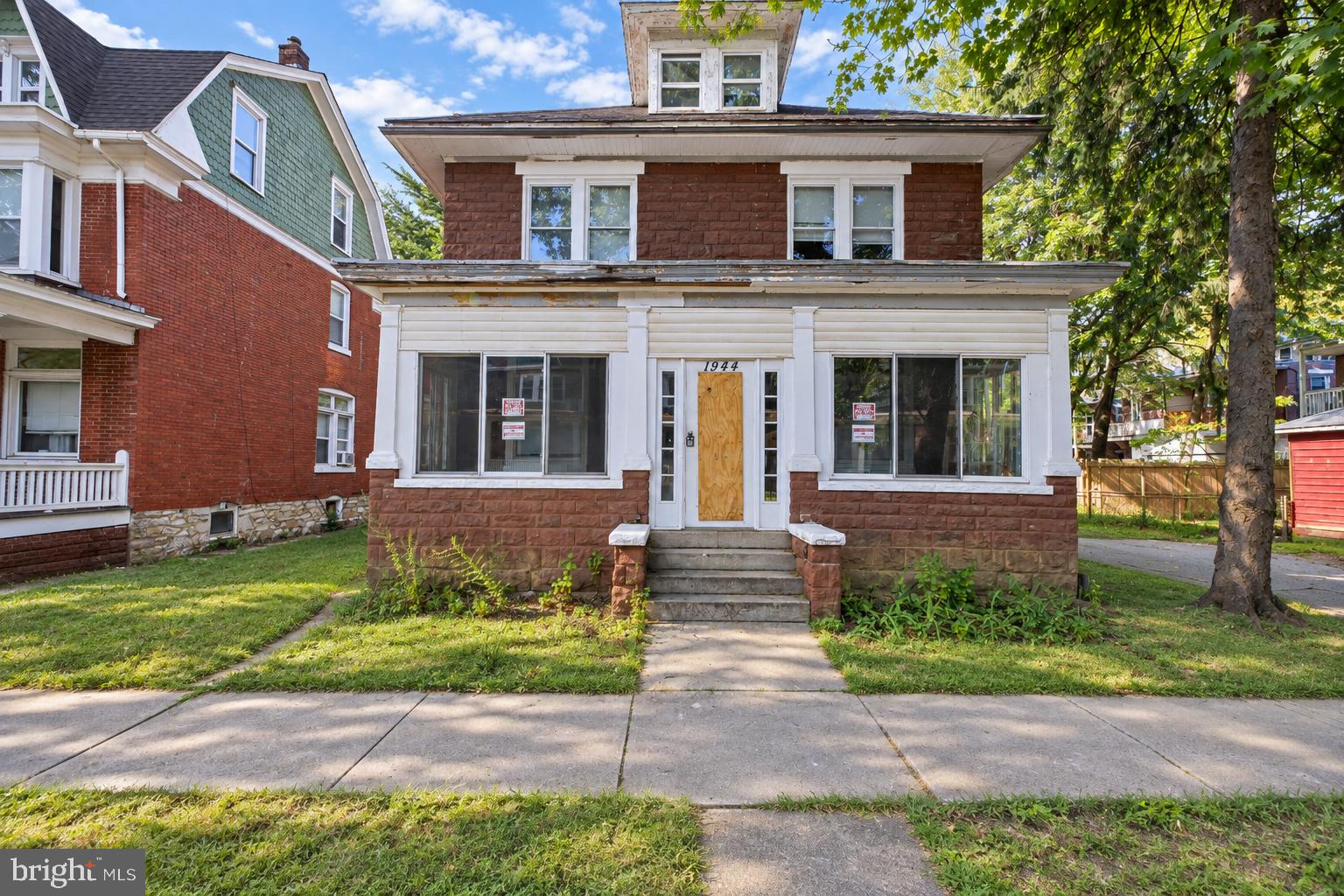 1944 CHESTNUT STREET