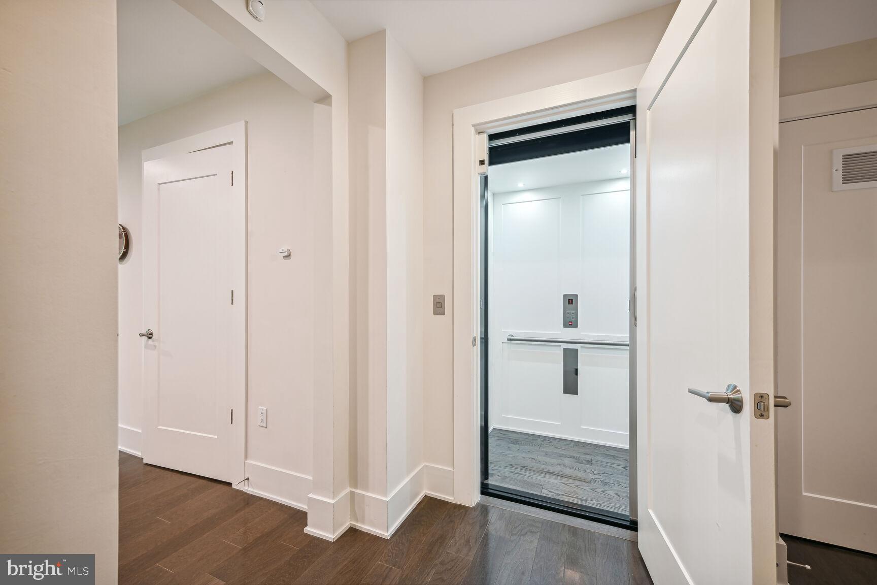 GROSVENOR HEIGHTS - Residential