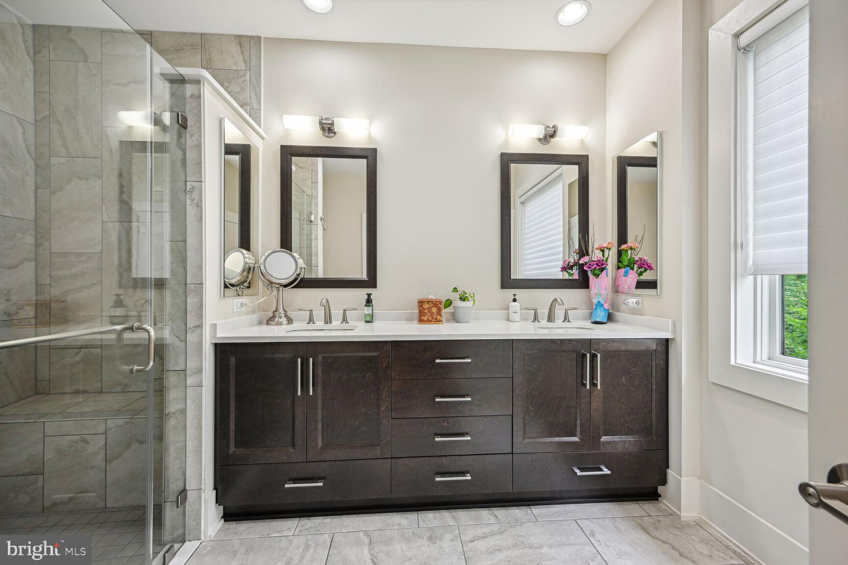 GROSVENOR HEIGHTS - Residential