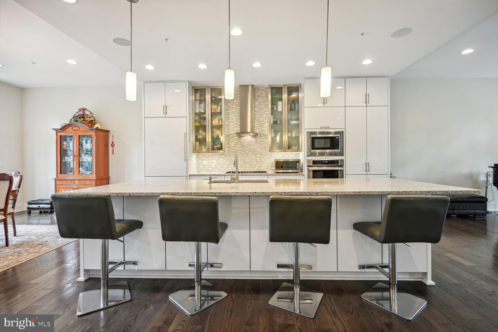 GROSVENOR HEIGHTS - Residential