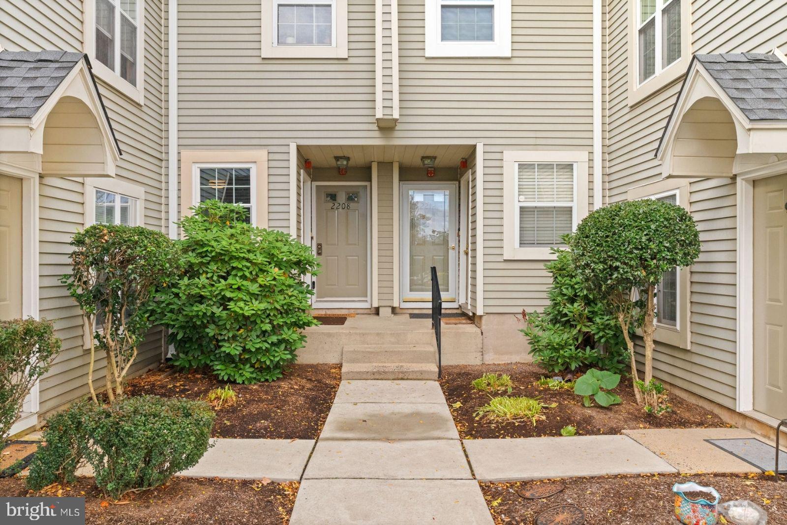 2212 SOCIETY PLACE