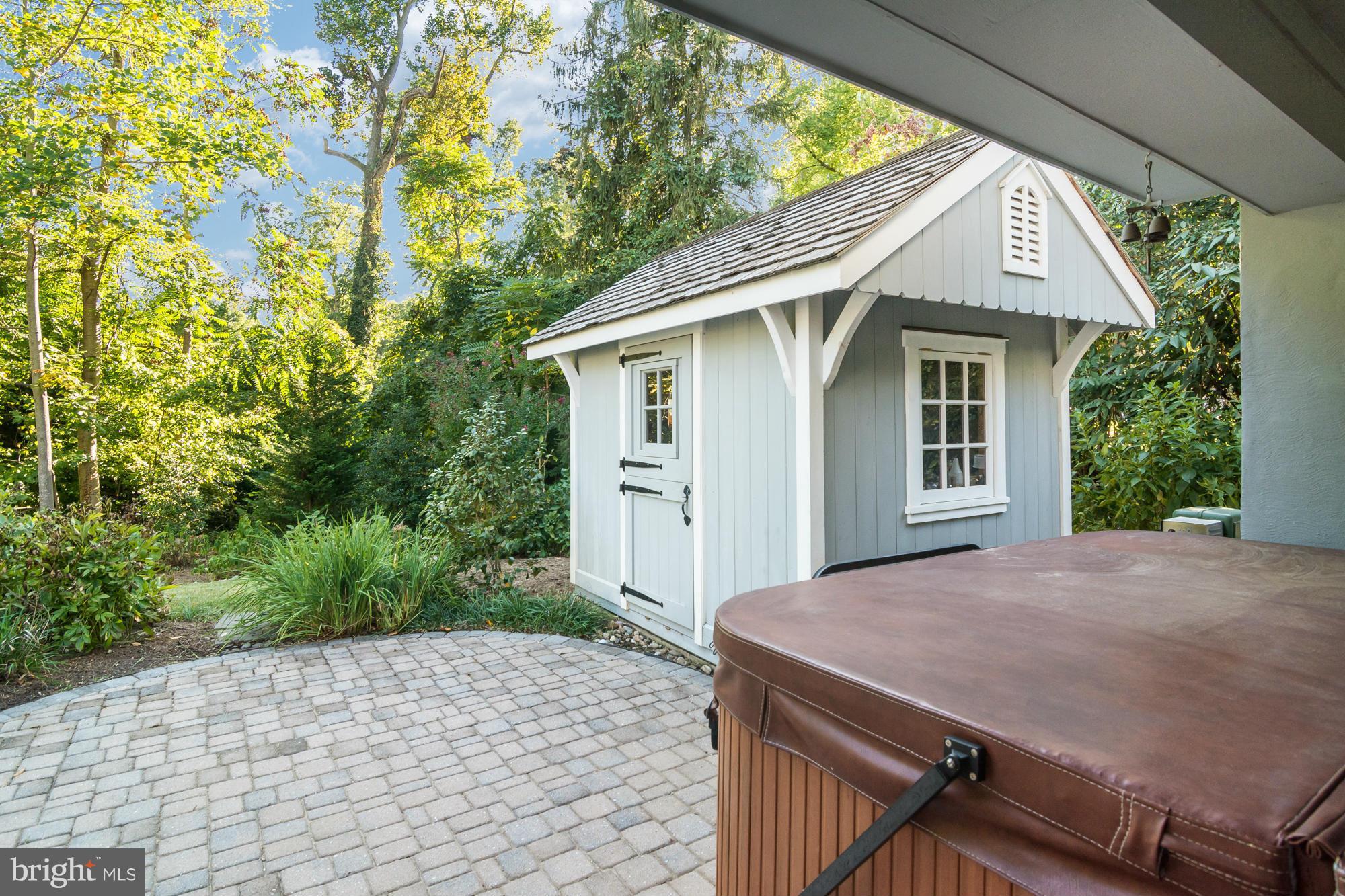 PENDENNIS MOUNT - Residential