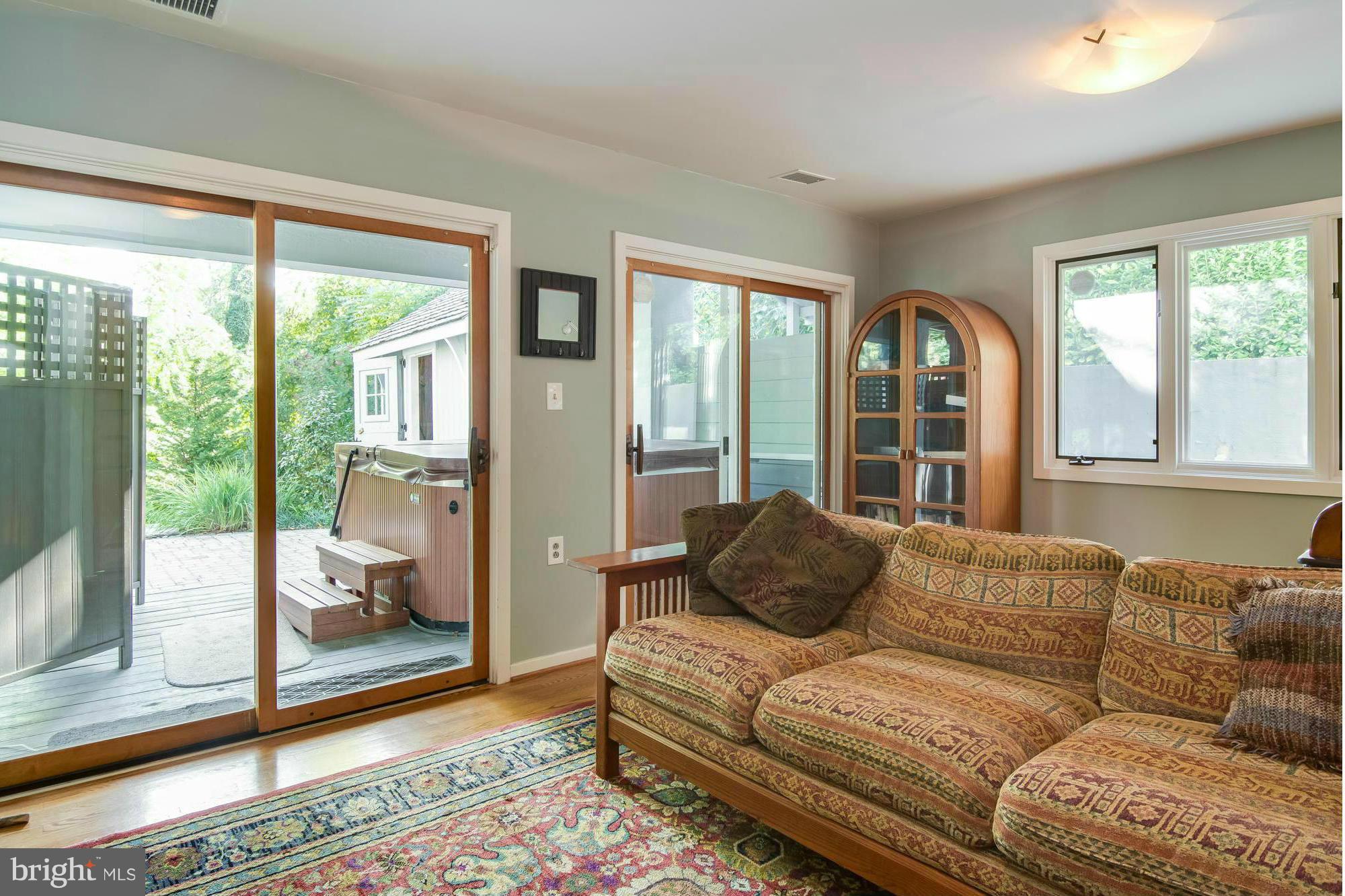 PENDENNIS MOUNT - Residential