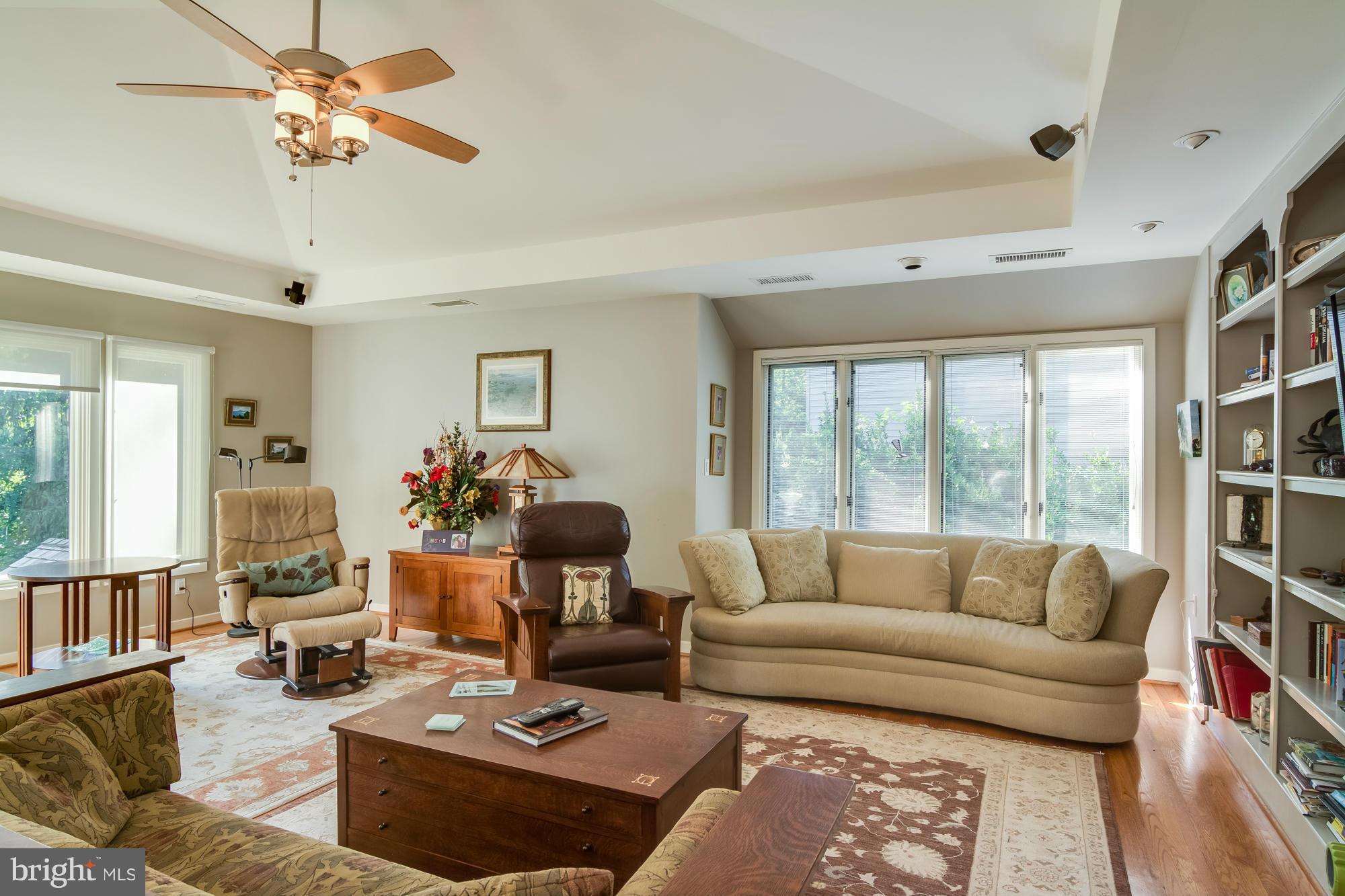 PENDENNIS MOUNT - Residential