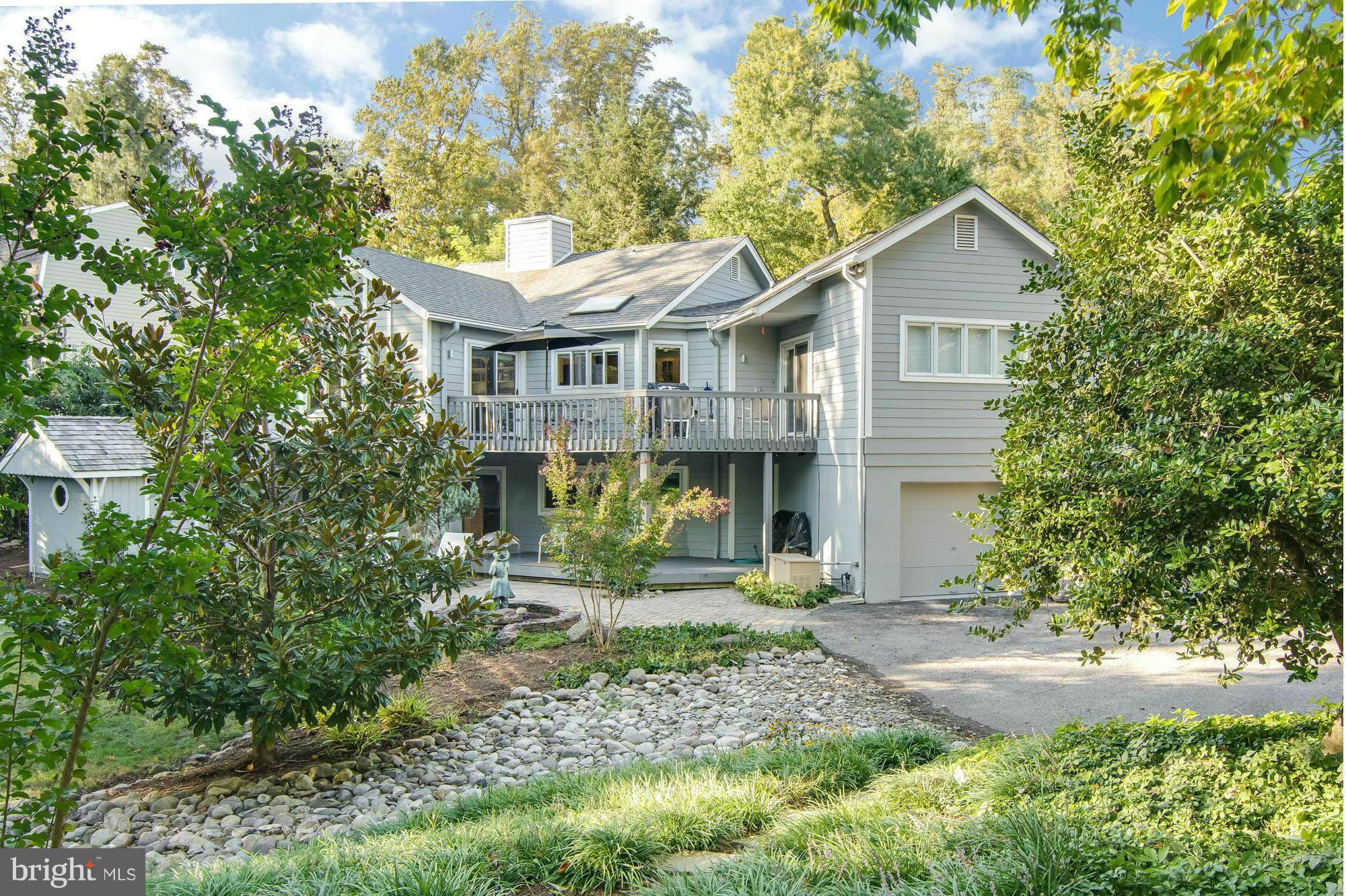 PENDENNIS MOUNT - Residential