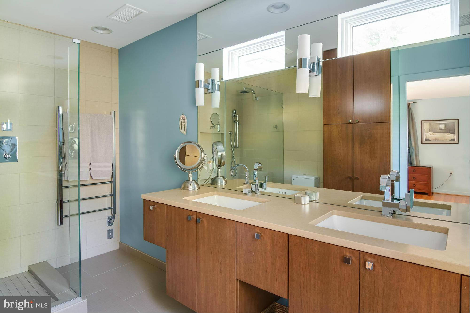 PENDENNIS MOUNT - Residential