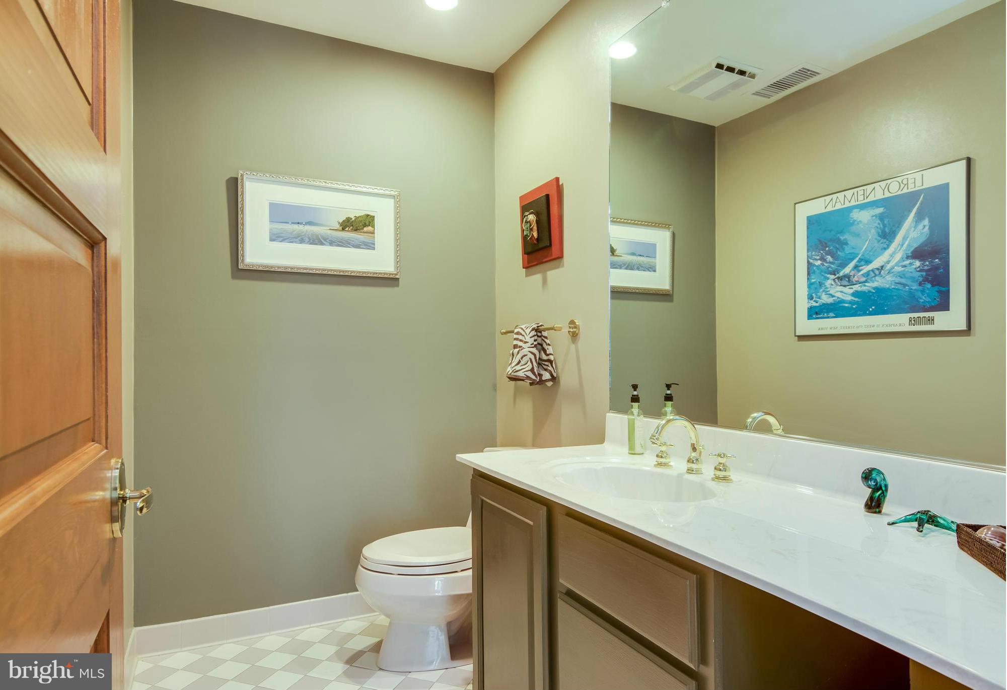 PENDENNIS MOUNT - Residential