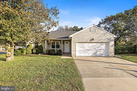 Photo of 501 Spray Avenue, BEACHWOOD, NJ 08722 (MLS # NJOC2038016) Photo of 501 Spray Avenue, BEACHWOOD, NJ 08722 (MLS # NJOC2038016)
