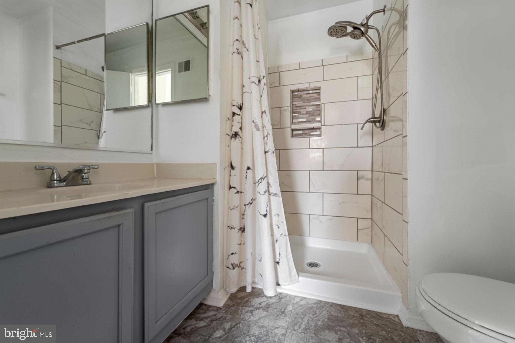 QUAIL HOLLOW - Residential