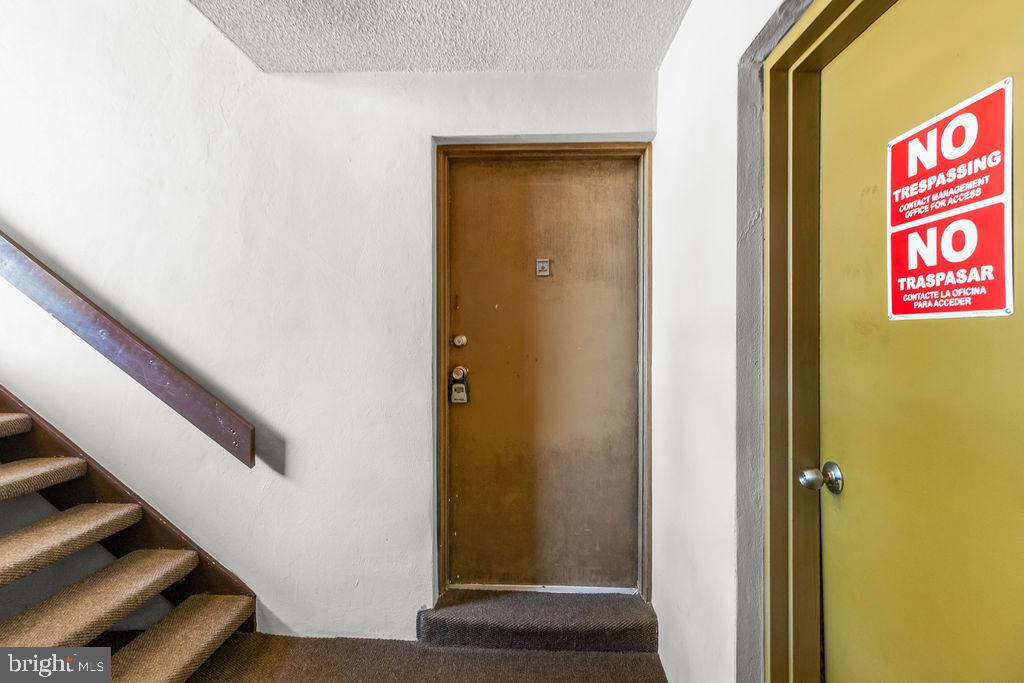 6065 MAJORS LANE UNIT 1