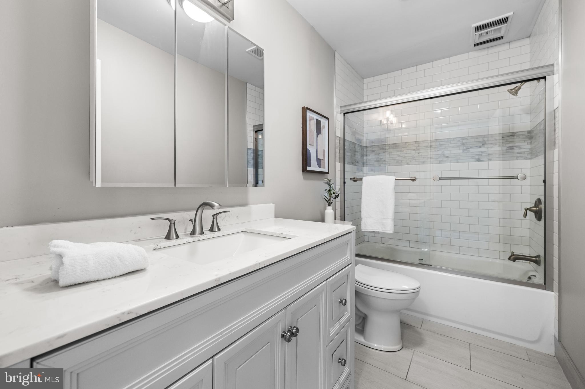 OAKLEIGH BEACH - Residential