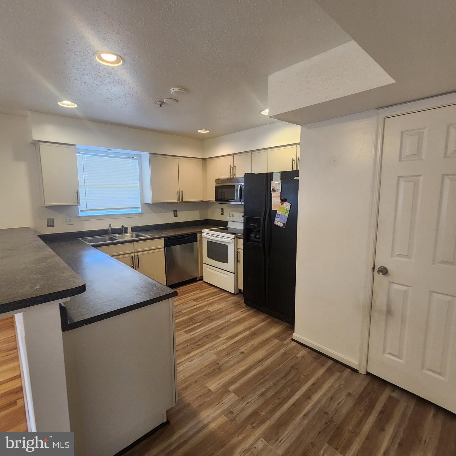 FOUNDERS WOODS PLAT 2 - Residential Lease