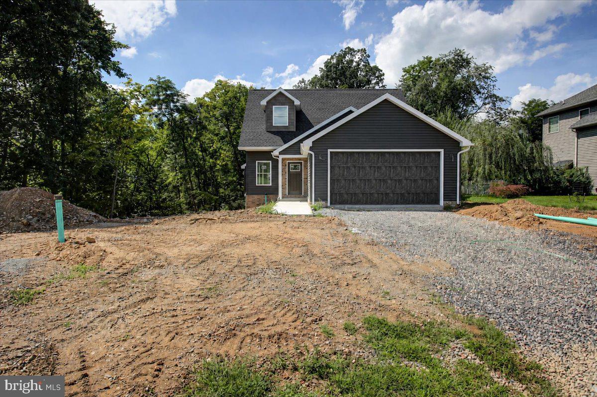 801 DICKEYS DR.