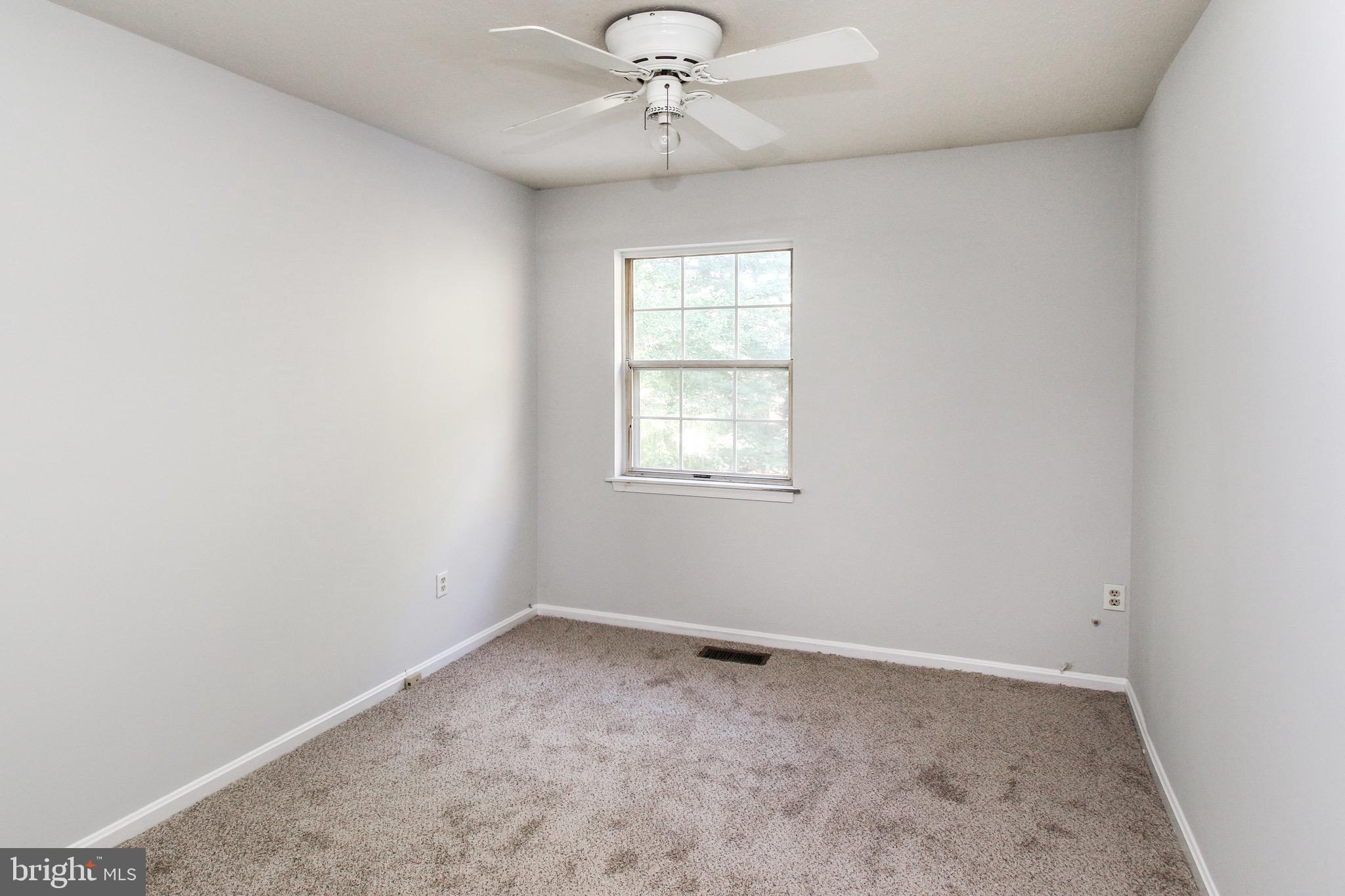 OWENS GLEN - Residential Lease