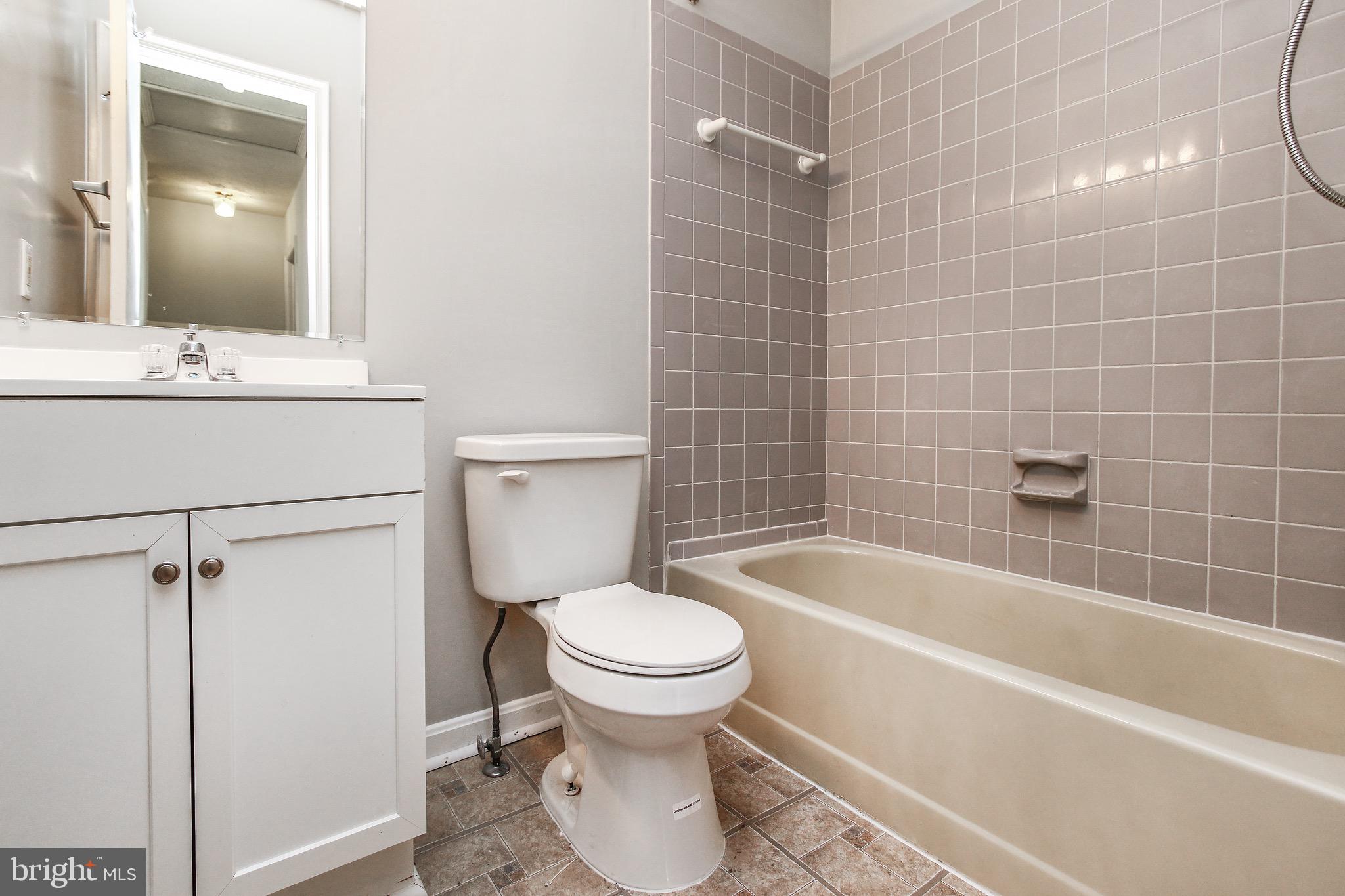 OWENS GLEN - Residential Lease