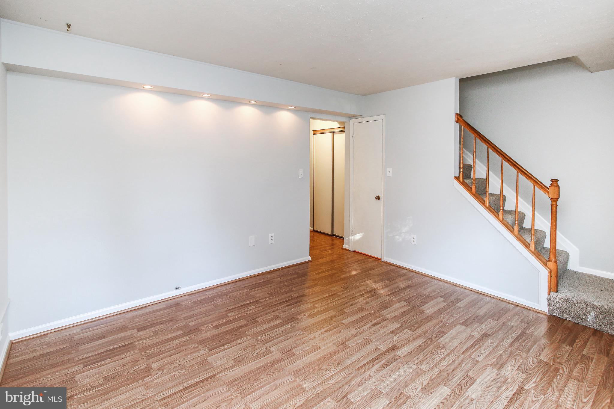 OWENS GLEN - Residential Lease