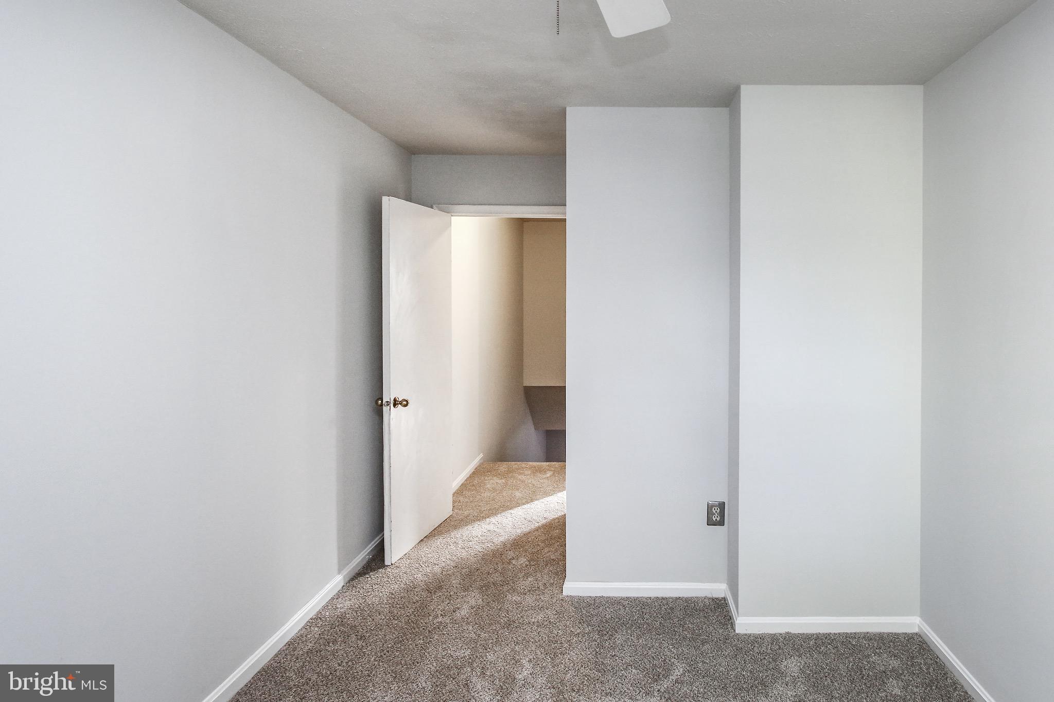 OWENS GLEN - Residential Lease