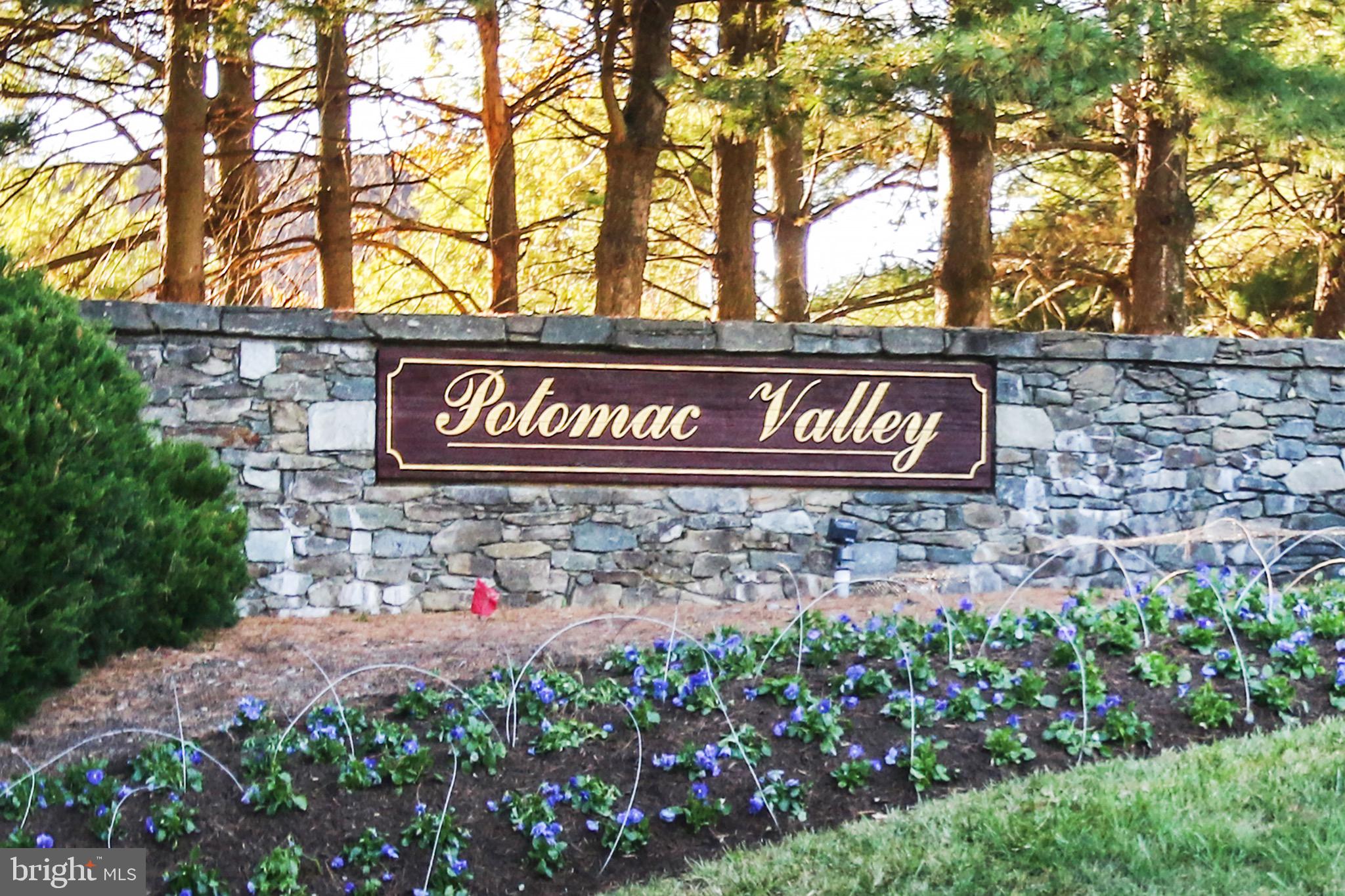 OWENS GLEN - Residential Lease