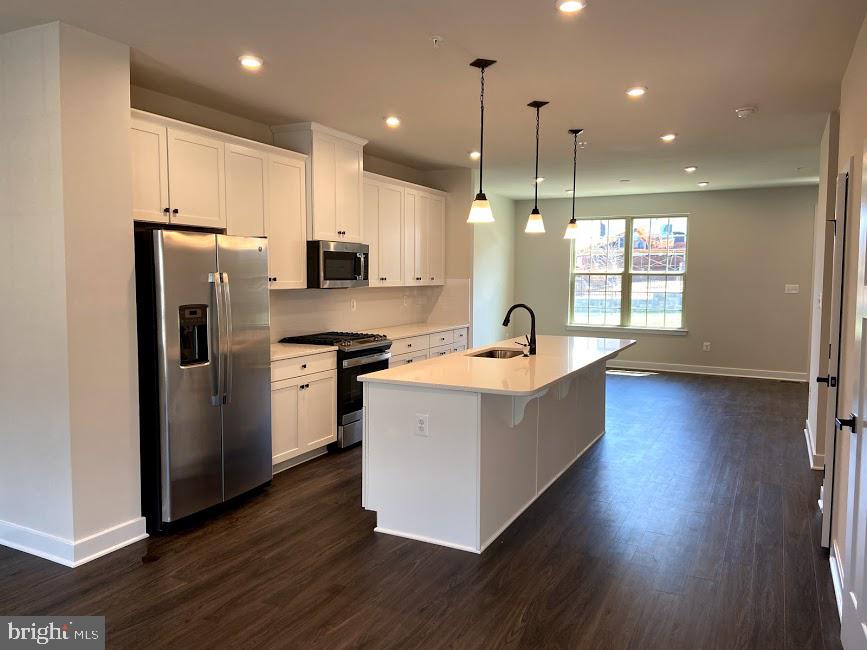 CABIN BRANCH - Residential