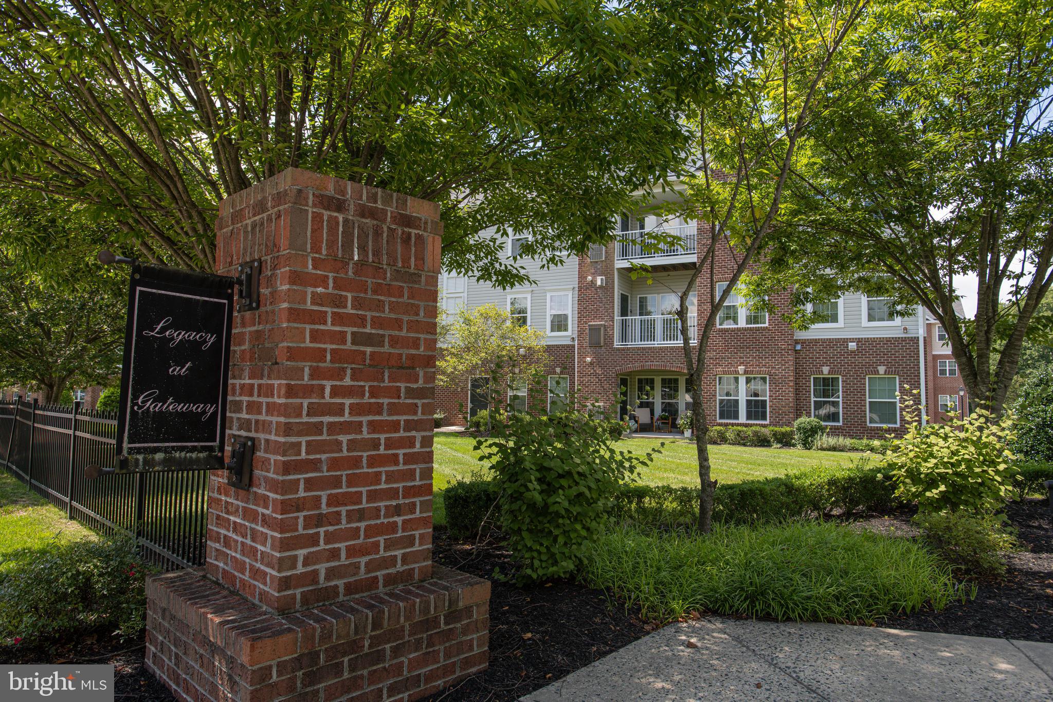 635 WALLINGFORD ROAD 302