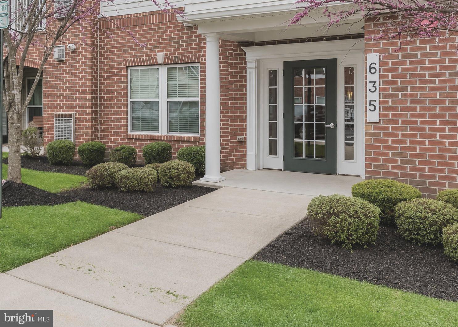 635 WALLINGFORD ROAD 302