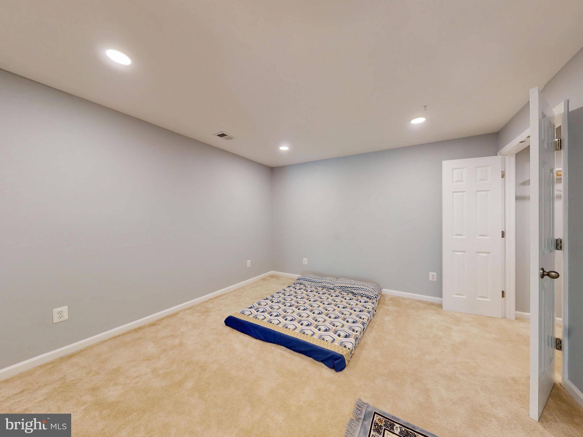 EAGLES POINTE - Residential Lease