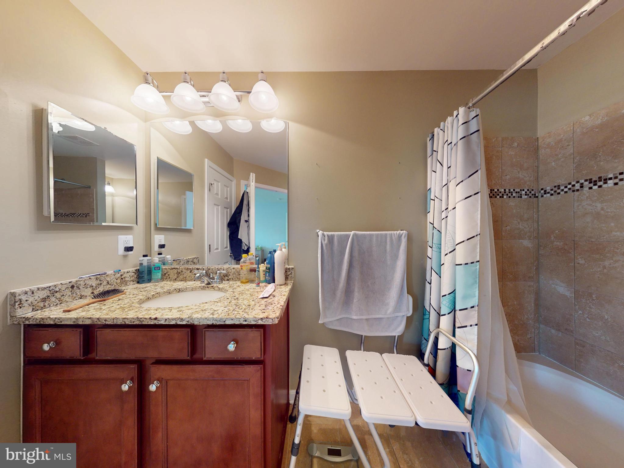 EAGLES POINTE - Residential Lease