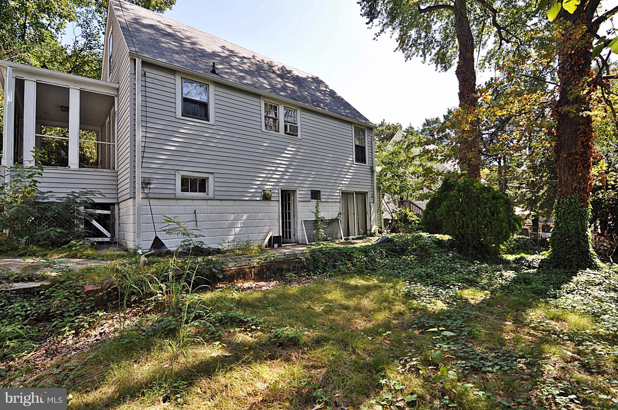 ARLINGTON RIDGE - Residential