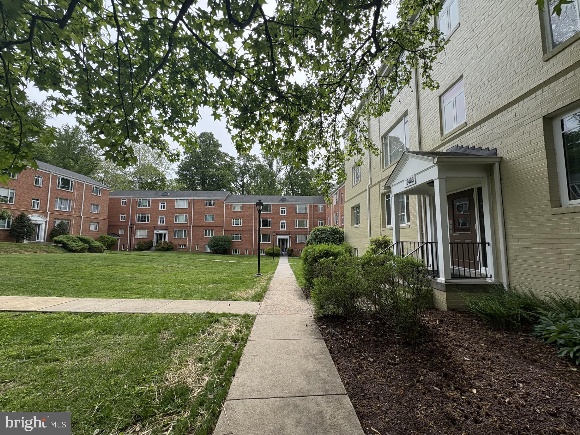 PARKSIDE CONDOMINIUMS - Residential