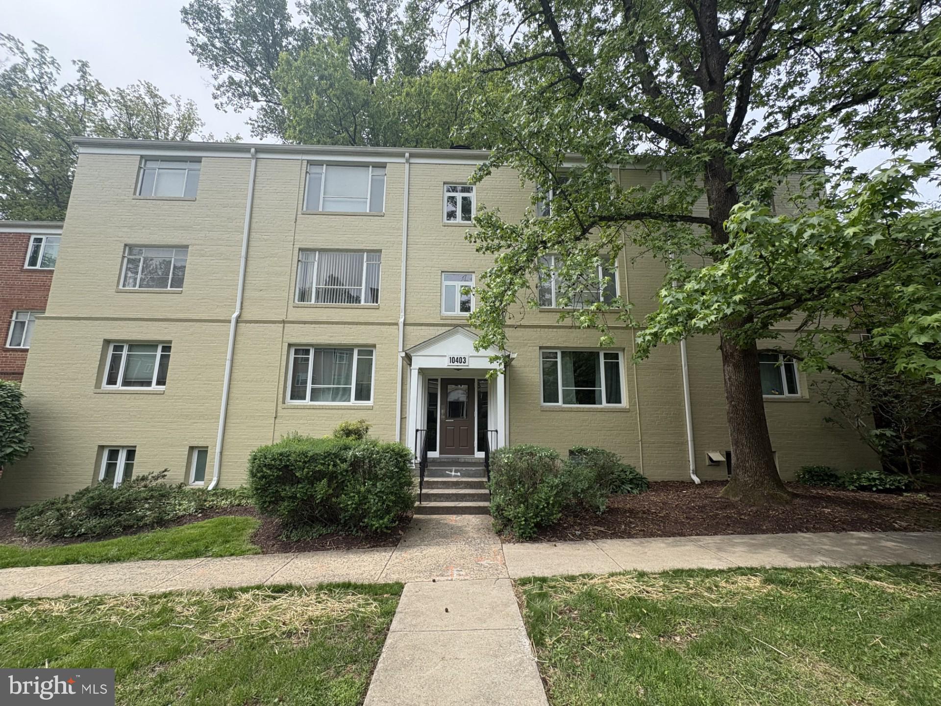 PARKSIDE CONDOMINIUMS - Residential