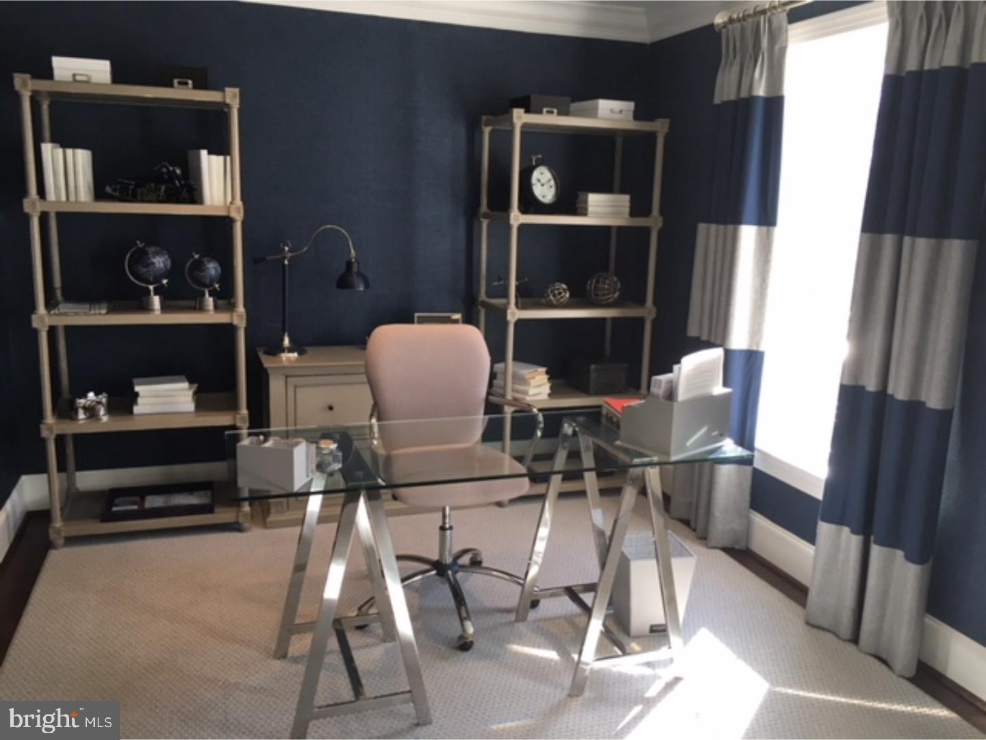 VILLAGE SQUARE - Residential