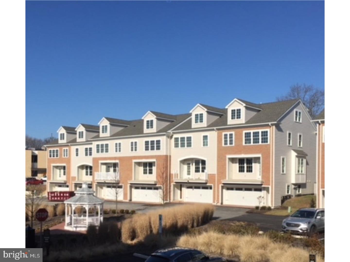 VILLAGE SQUARE - Residential