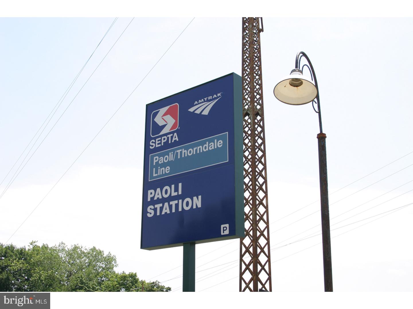 VILLAGE SQUARE - Residential