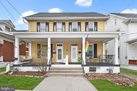 Townhouse For Rent - 29 N Harrison Street<br/> Lebanon County, PALMYRA, PA 17078