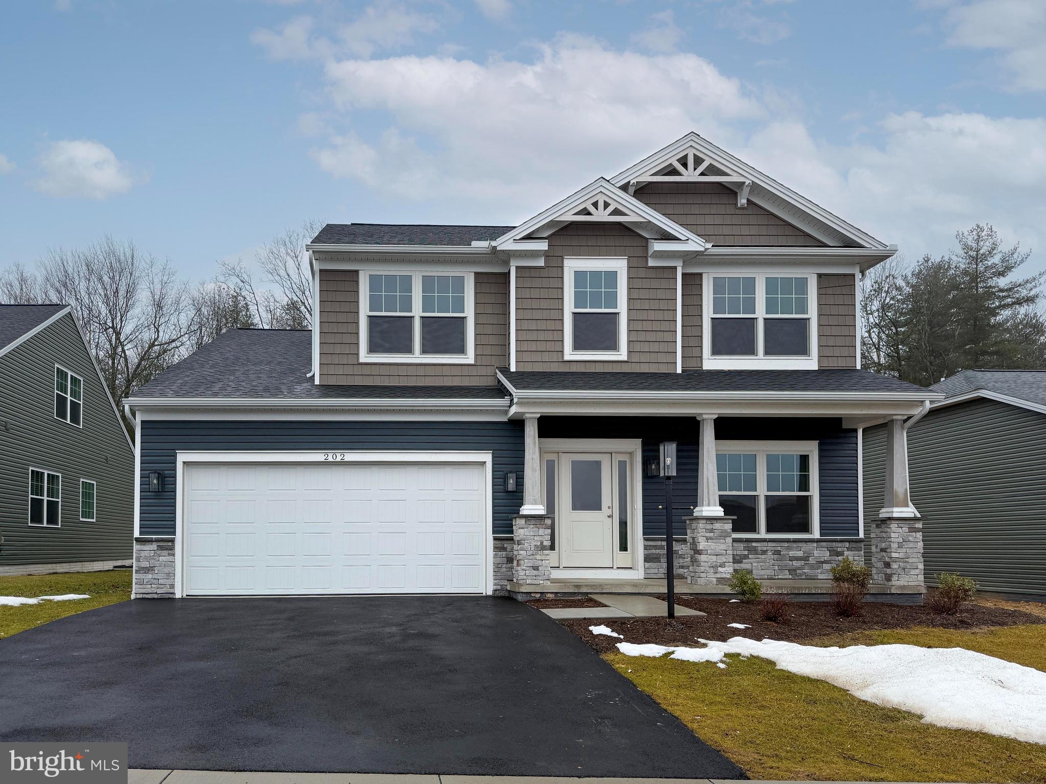 GRAYS POINTE - Residential