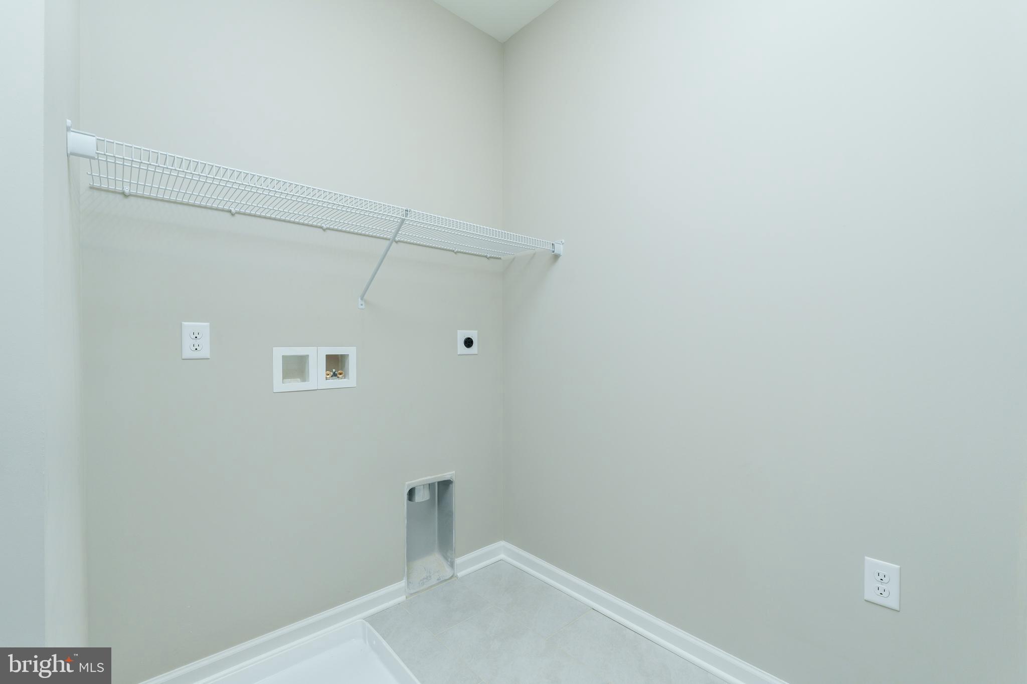 GRAYS POINTE - Residential
