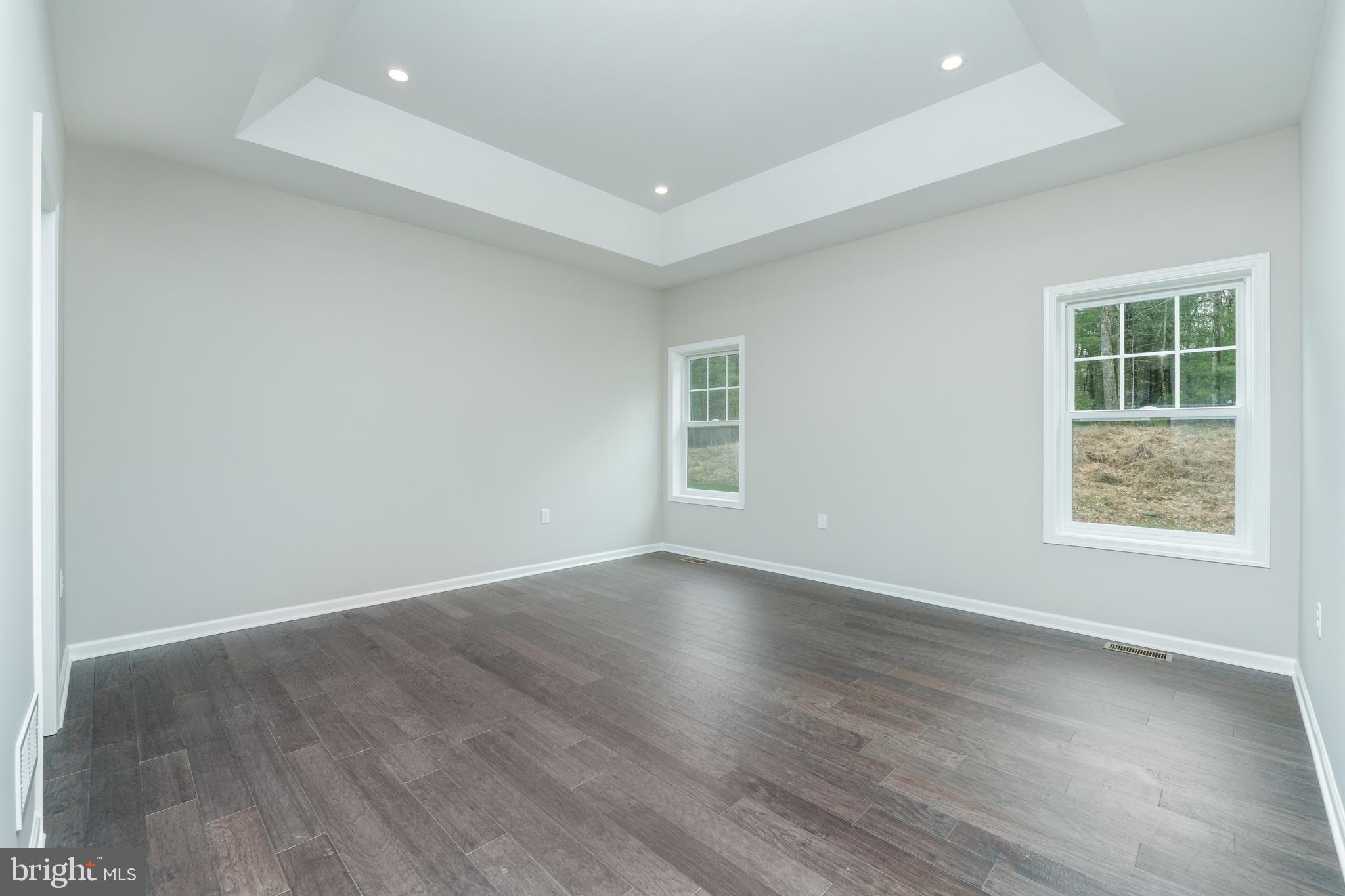 GRAYS POINTE - Residential