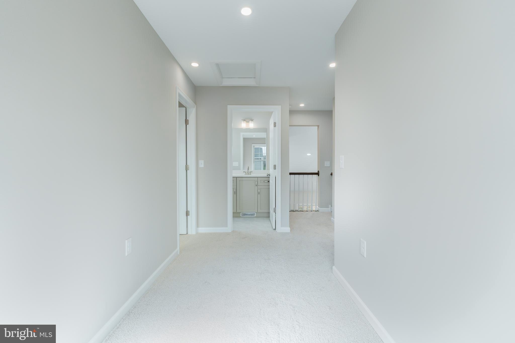 GRAYS POINTE - Residential