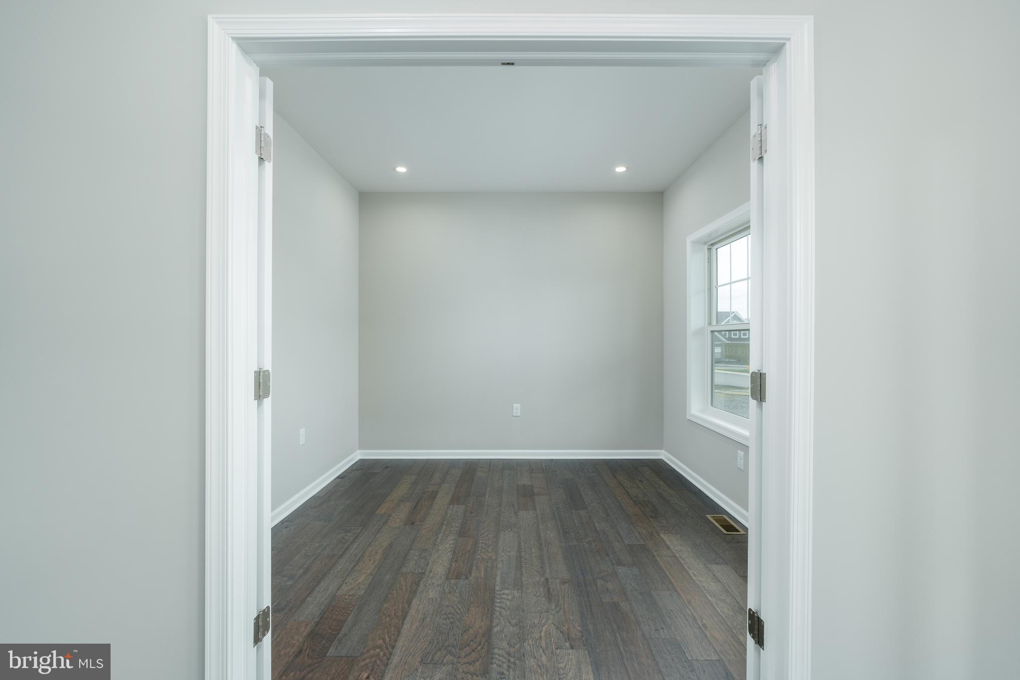 GRAYS POINTE - Residential