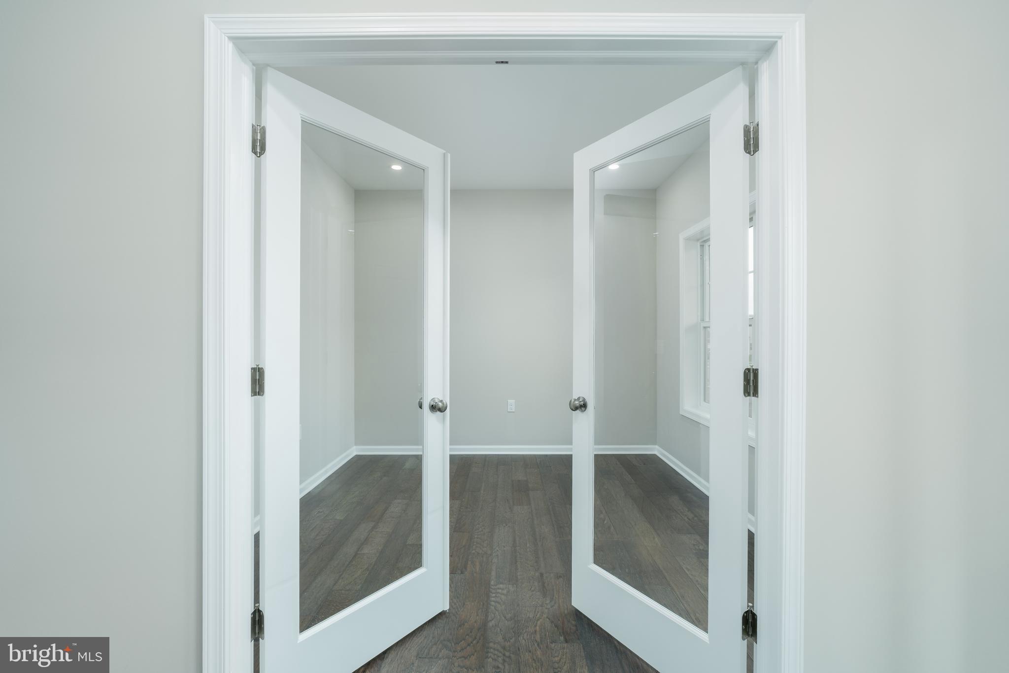 GRAYS POINTE - Residential