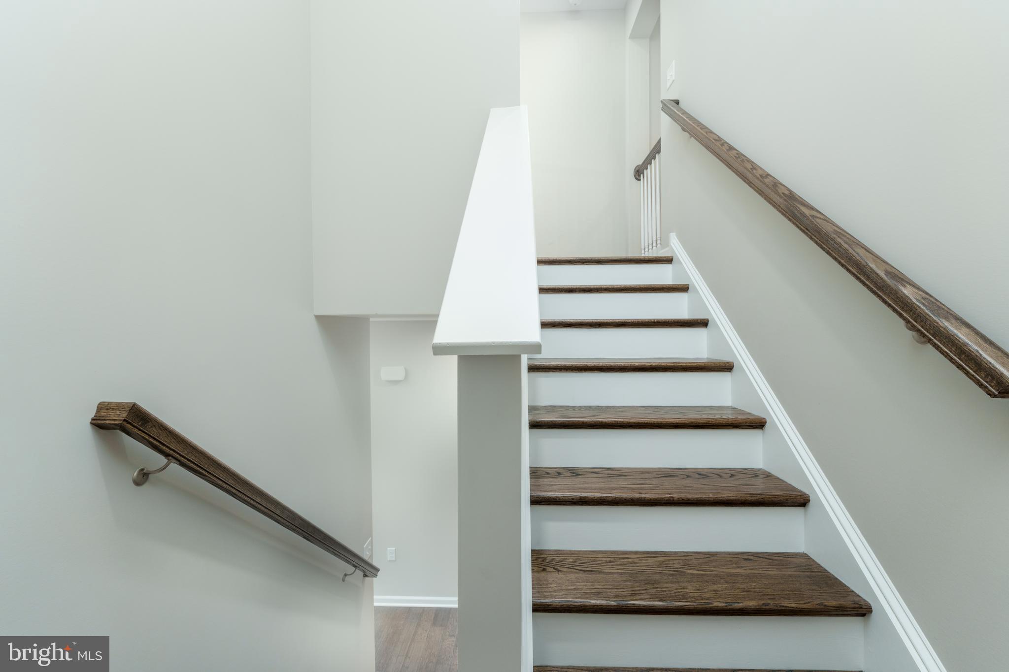 GRAYS POINTE - Residential