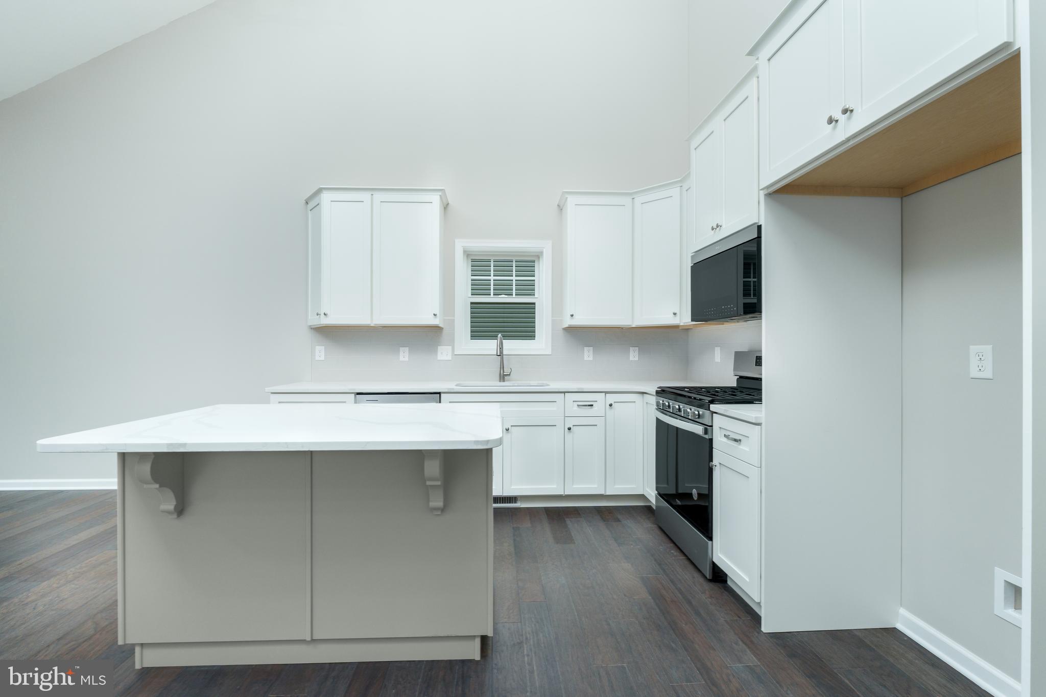 GRAYS POINTE - Residential