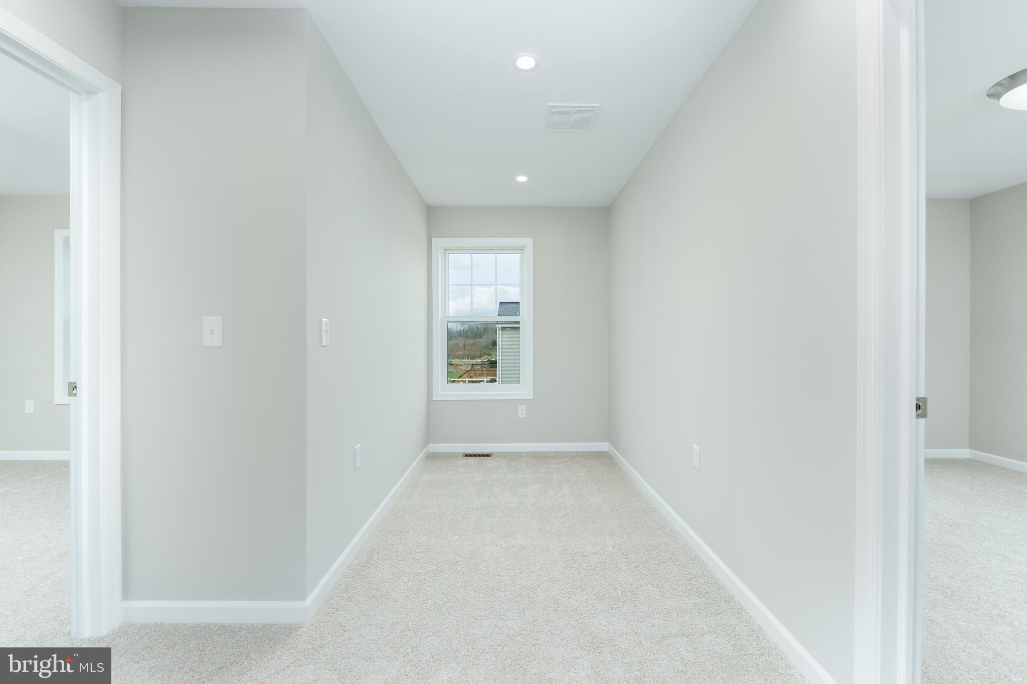 GRAYS POINTE - Residential