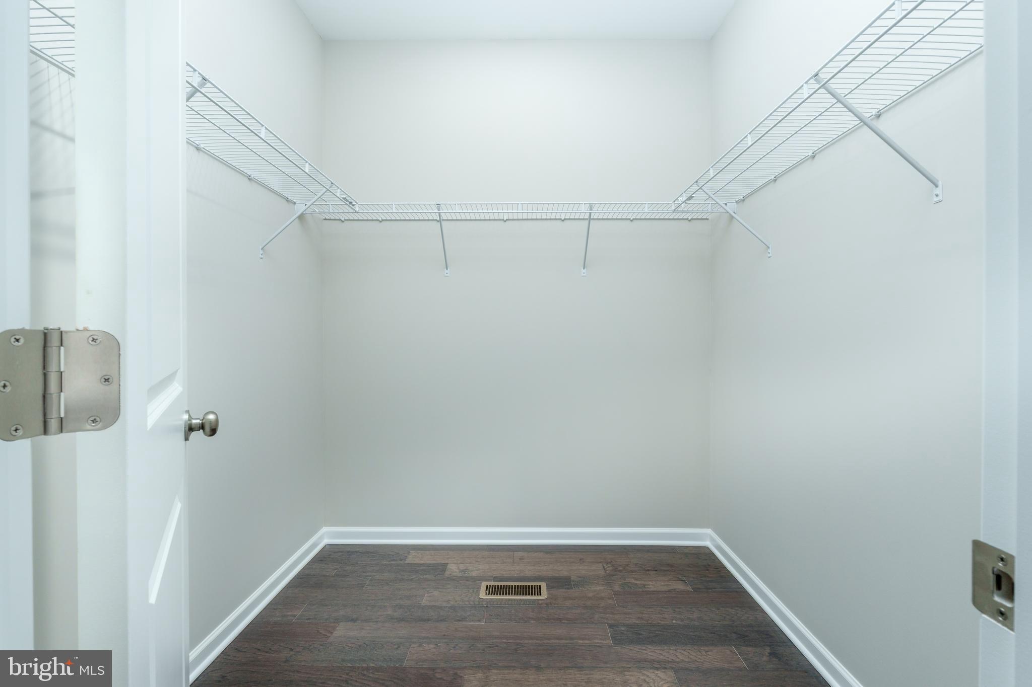 GRAYS POINTE - Residential