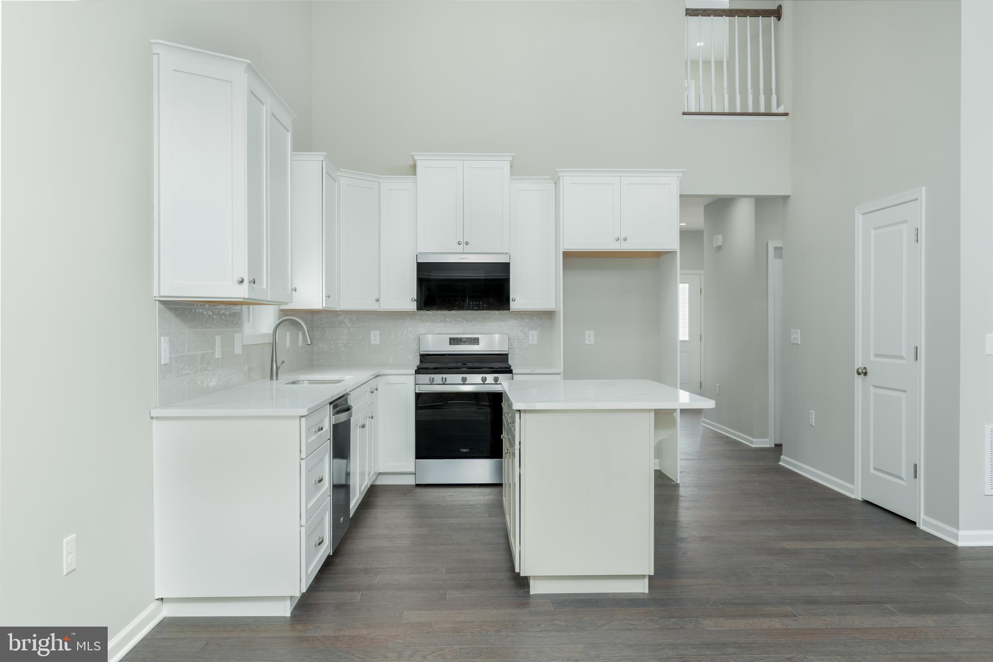 GRAYS POINTE - Residential
