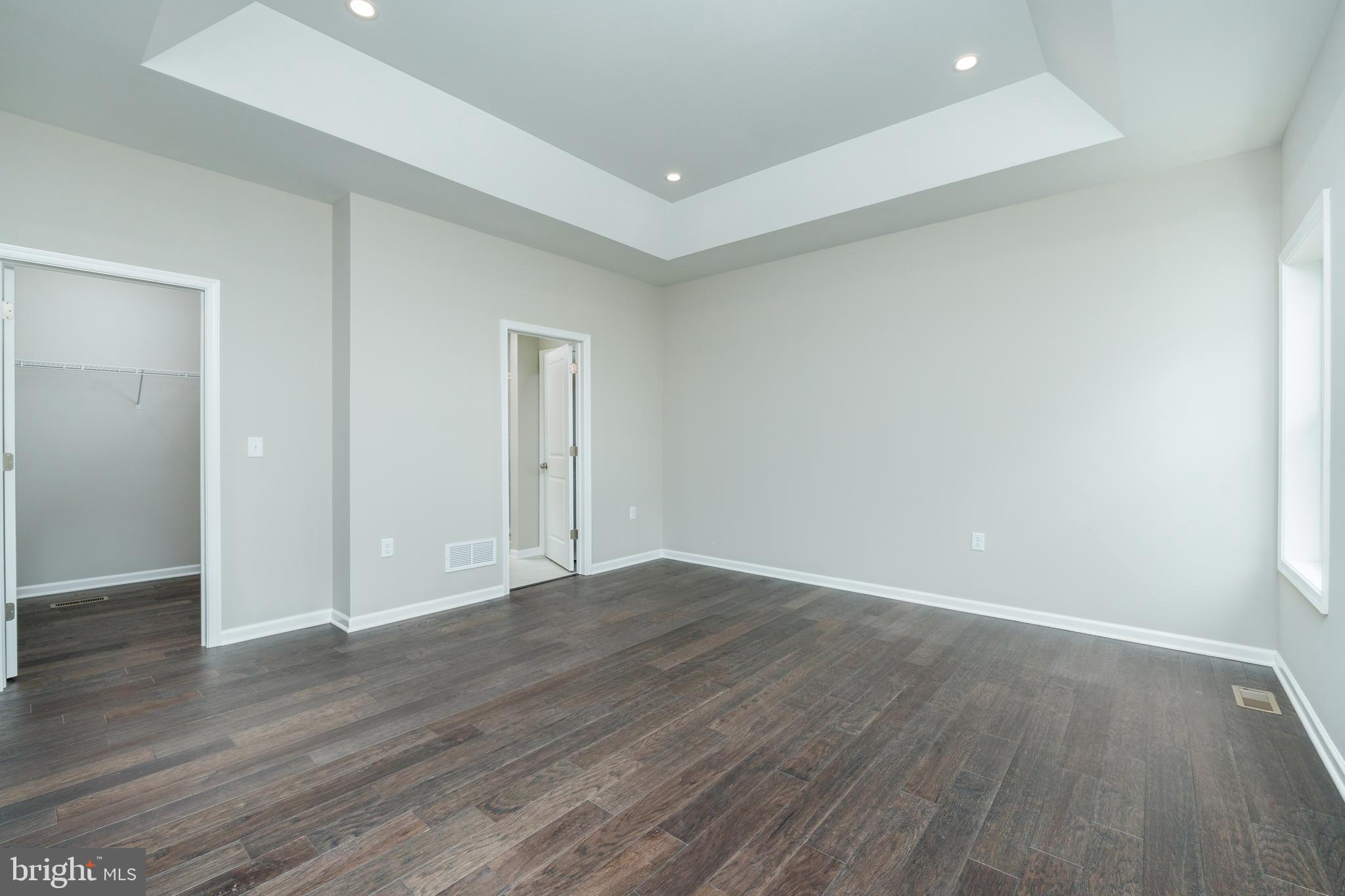 GRAYS POINTE - Residential
